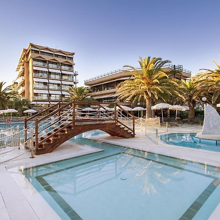 Hotel Caesar Residence & Spa ليدو دي كامايوري المظهر الخارجي الصورة