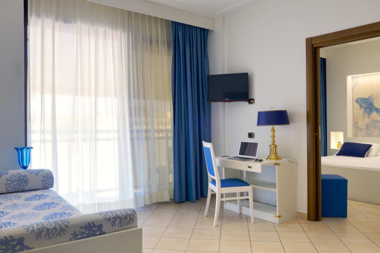 Hotel Caesar Residence & Spa ليدو دي كامايوري المظهر الخارجي الصورة