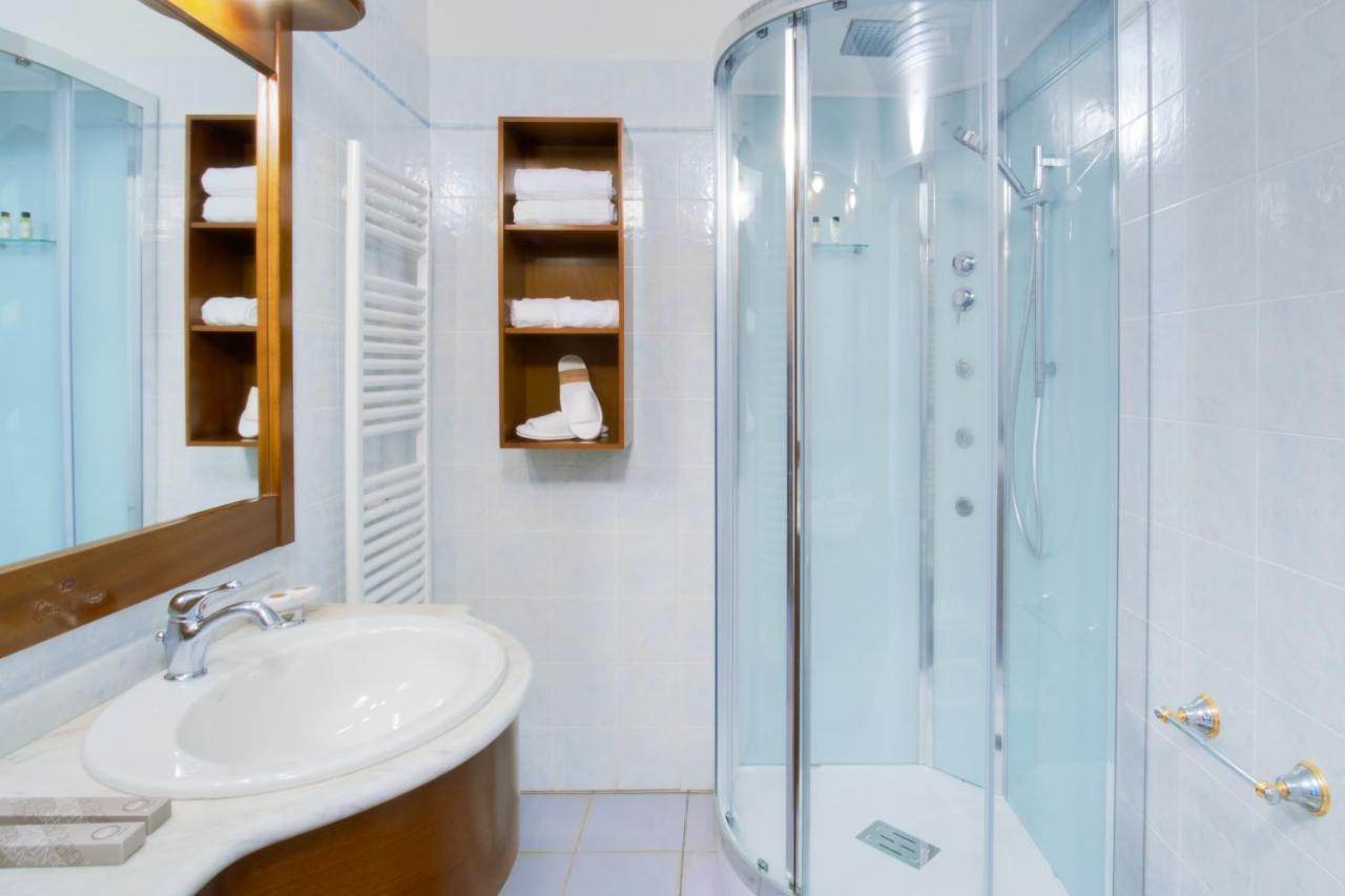 Hotel Caesar Residence & Spa ليدو دي كامايوري المظهر الخارجي الصورة