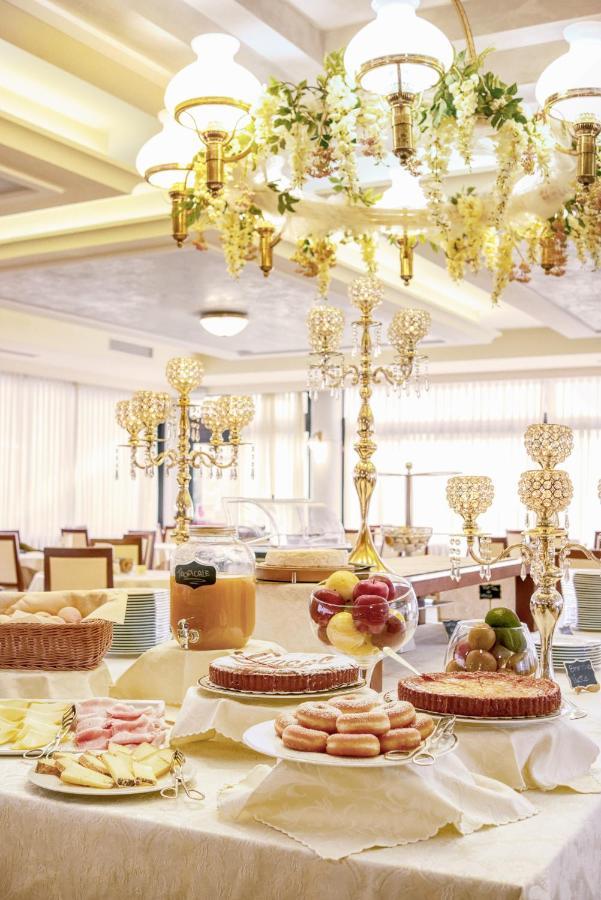 Hotel Caesar Residence & Spa ليدو دي كامايوري المظهر الخارجي الصورة