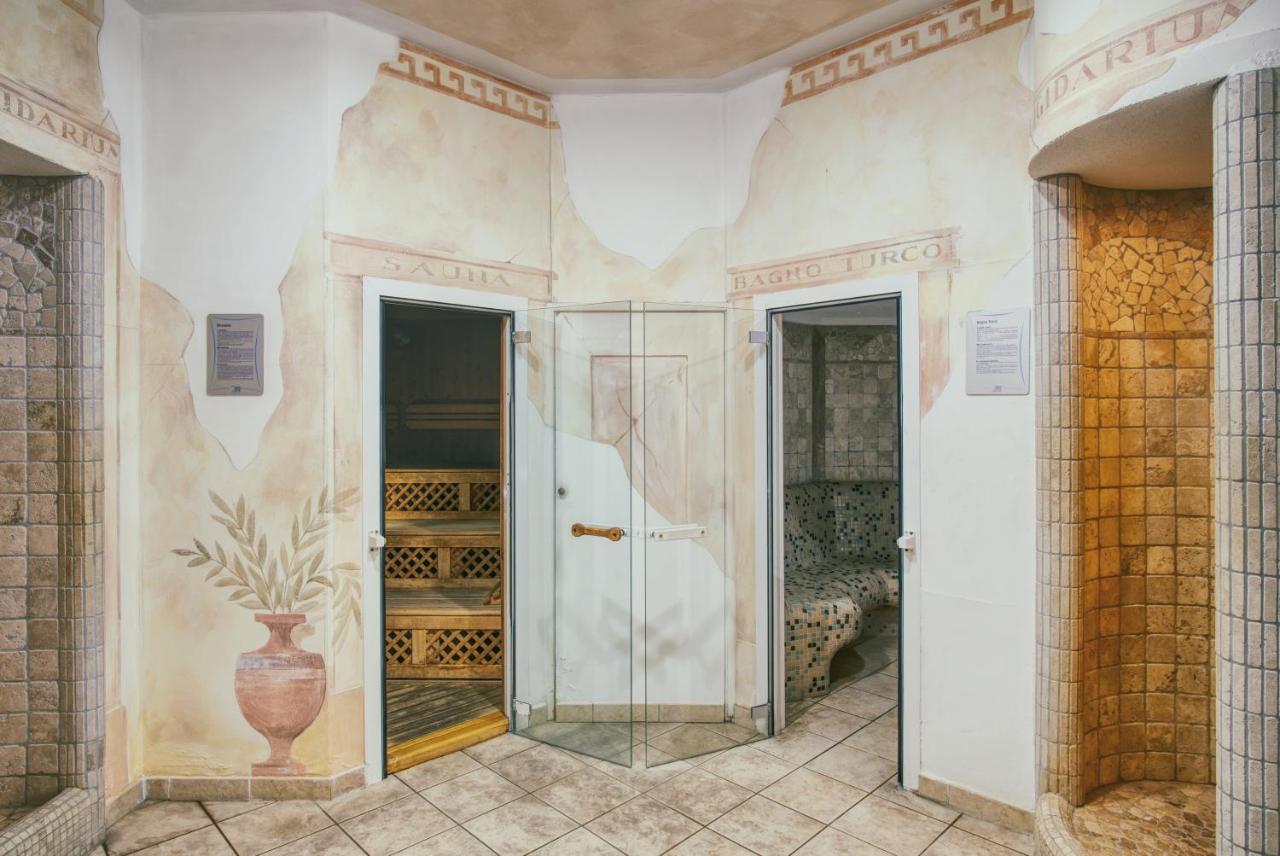 Hotel Caesar Residence & Spa ليدو دي كامايوري المظهر الخارجي الصورة
