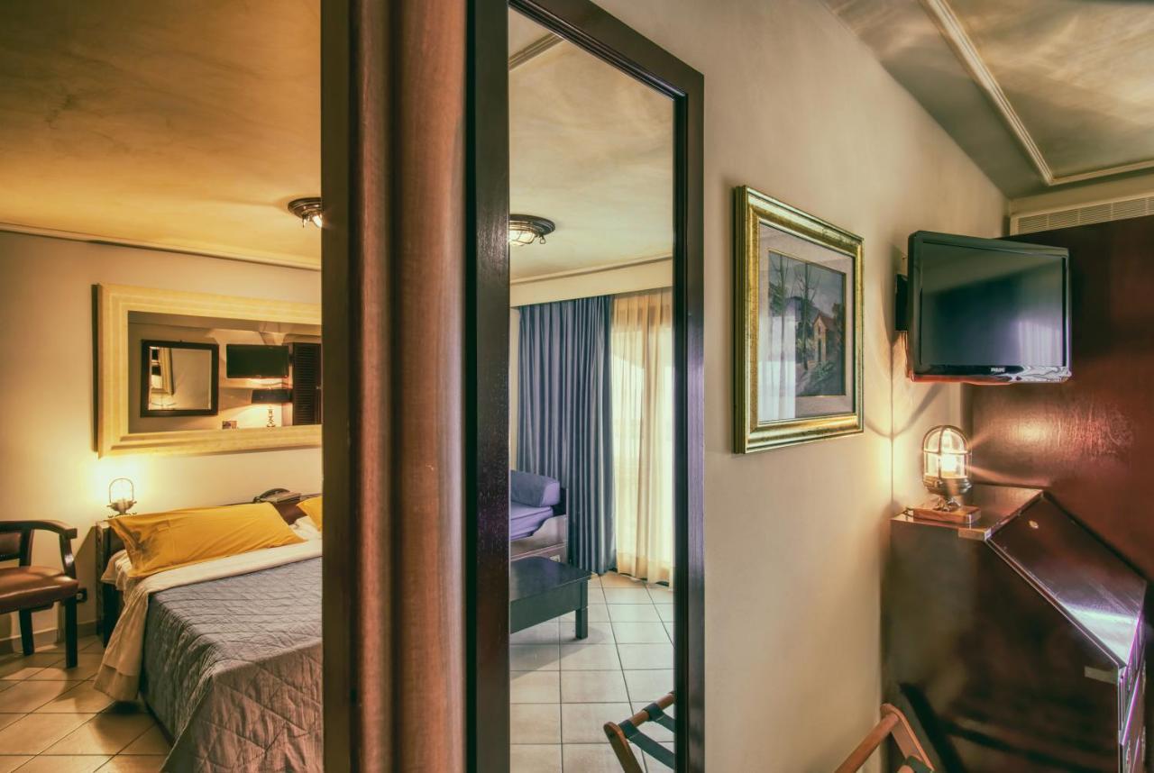 Hotel Caesar Residence & Spa ليدو دي كامايوري المظهر الخارجي الصورة