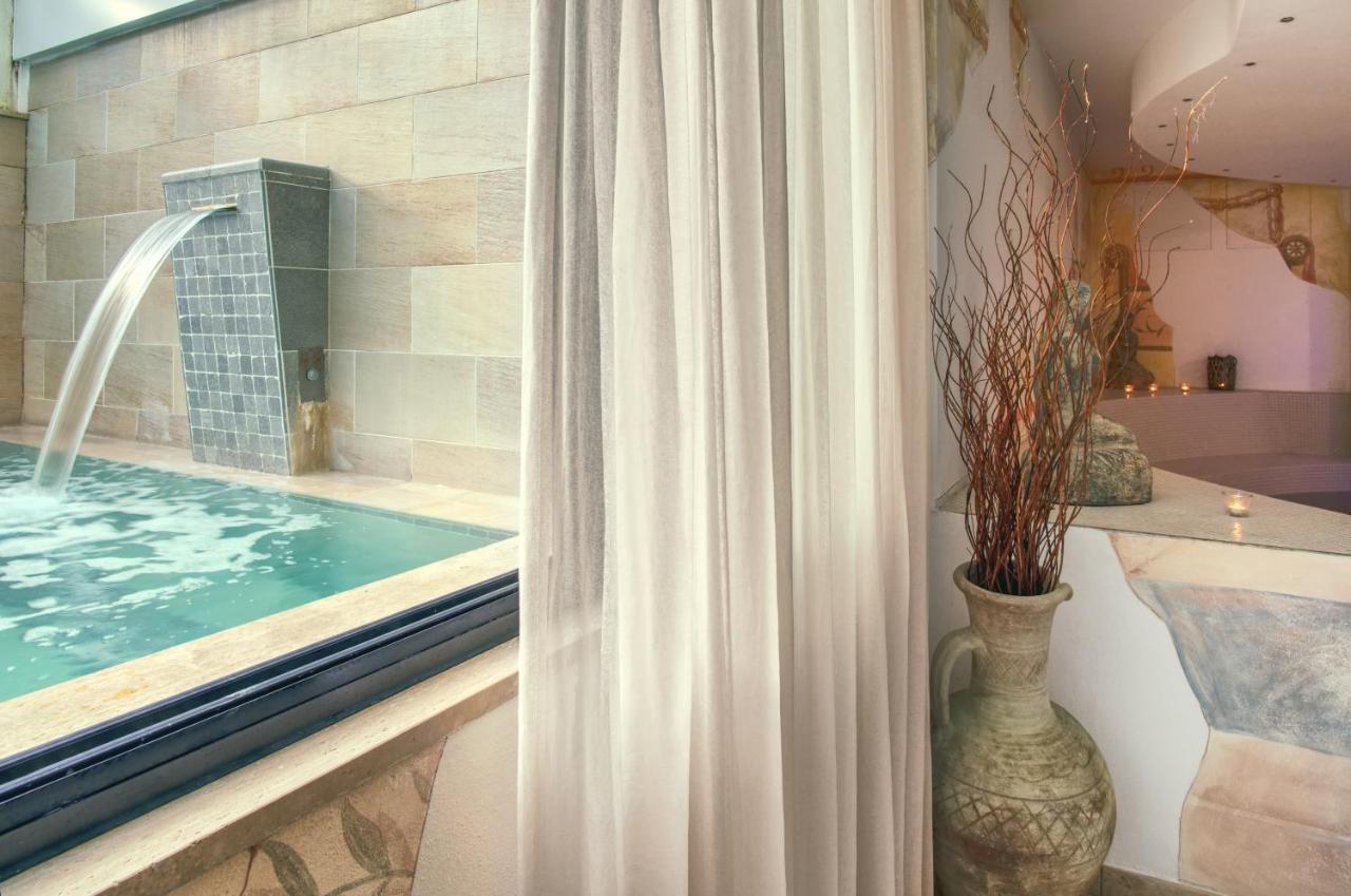 Hotel Caesar Residence & Spa ليدو دي كامايوري المظهر الخارجي الصورة