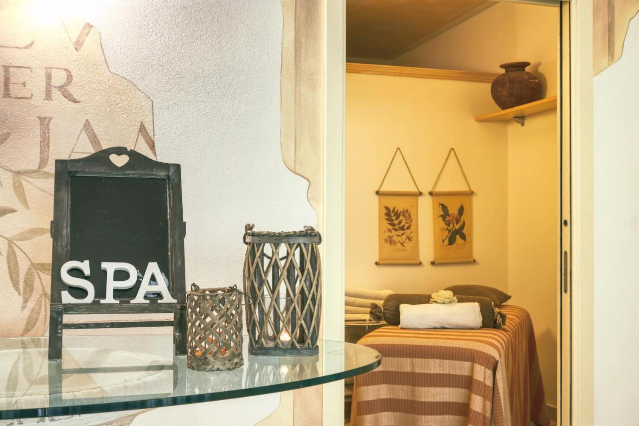 Hotel Caesar Residence & Spa ليدو دي كامايوري المظهر الخارجي الصورة
